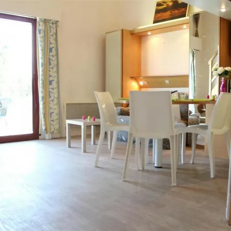 Apartment La Rochelle, 3 Pieces, 6 Personnes - Fr-1-246-8 *