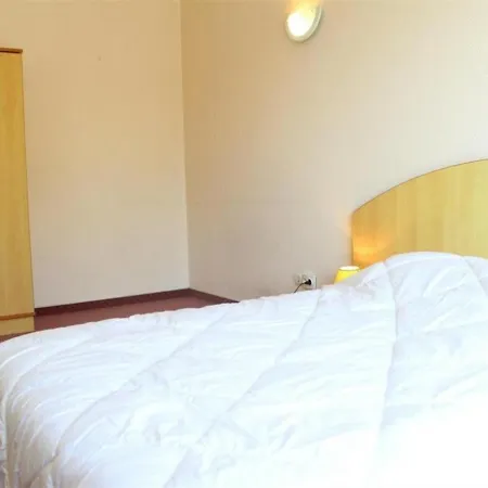 Apartment La Rochelle, 3 Pieces, 6 Personnes - Fr-1-246-8